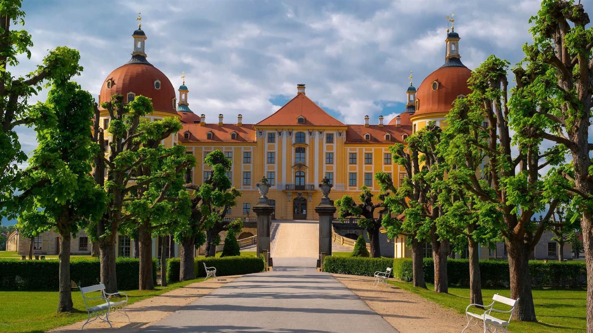 Das barocke Wasserschloss Moritzburg hat seine jetzige Form erst im 18. Jahrhundert bekommen.